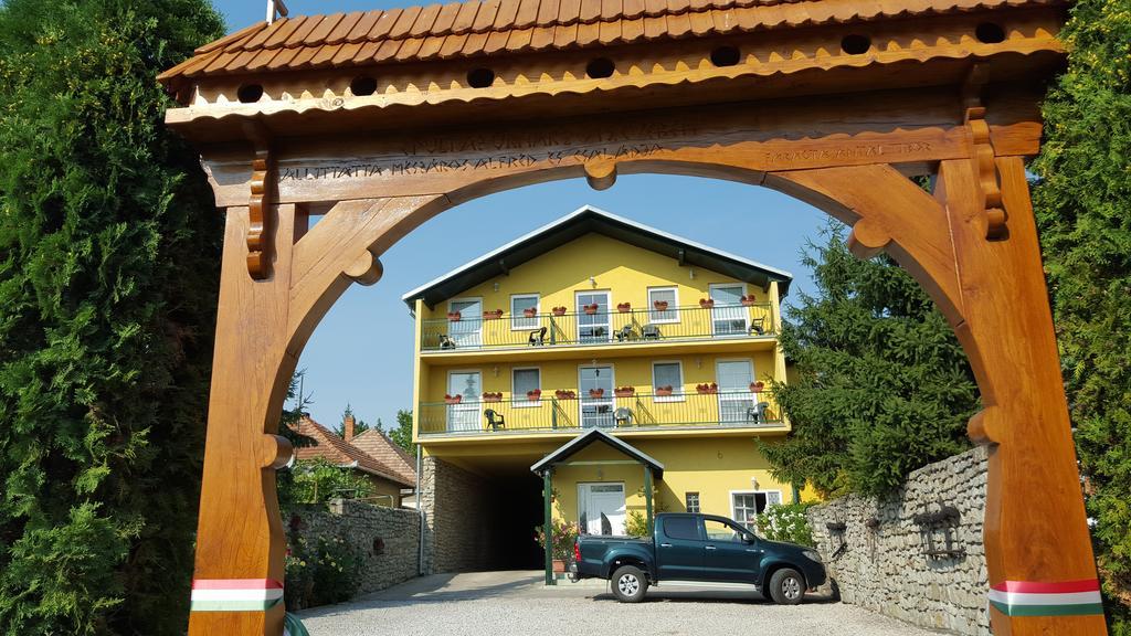 Pension Hostad Gabcikovo 外观 照片