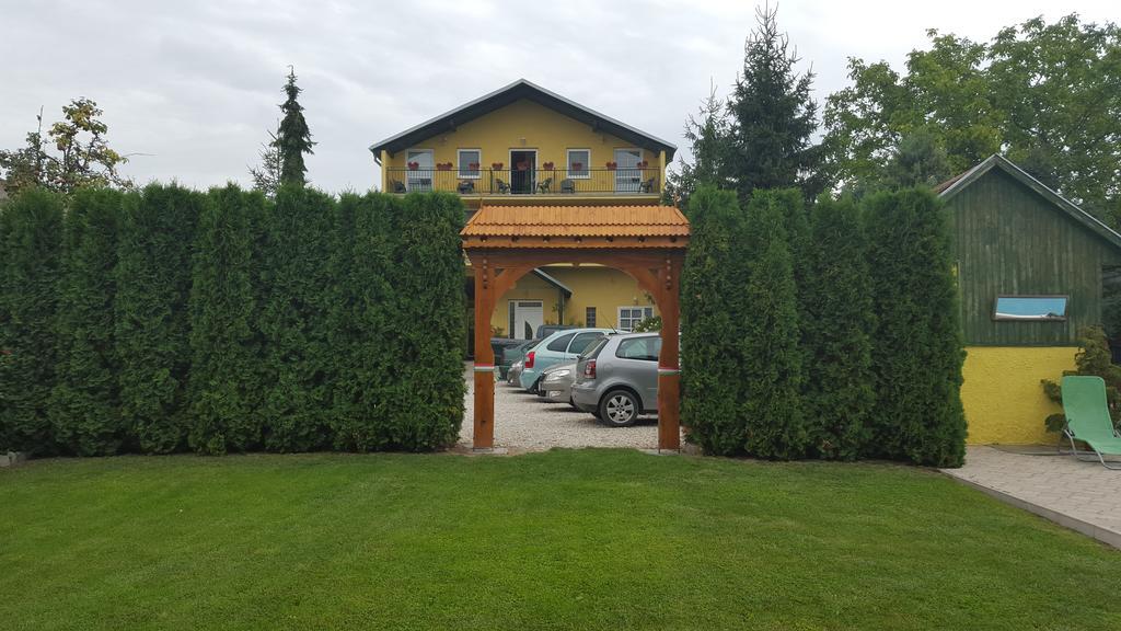 Pension Hostad Gabcikovo 外观 照片